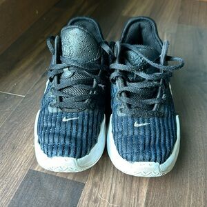 Labron James little kids Witness shoes